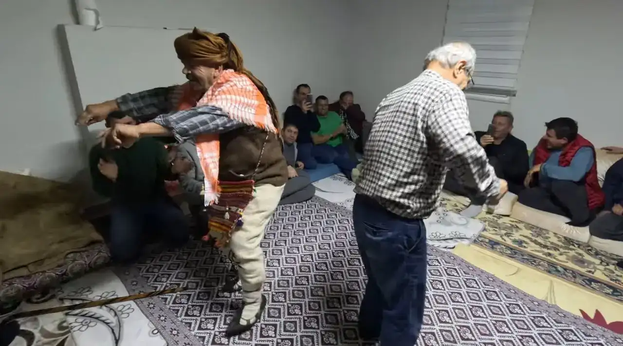 alanya-karabuynuzlardan-yoruklerde-yaren-gecesi-belgeseli