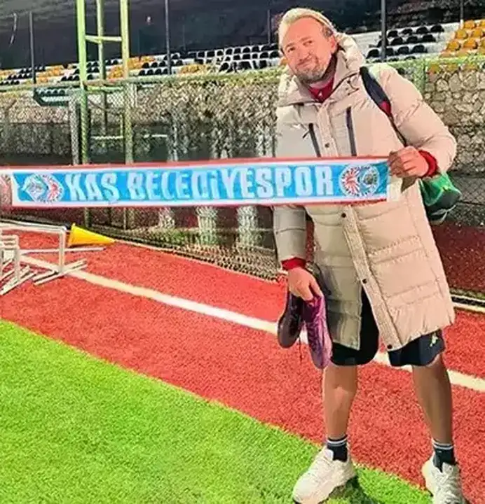 kasta-futbolcu-velisine-darp-eski-milli-futbolcu-tahliye-edildi