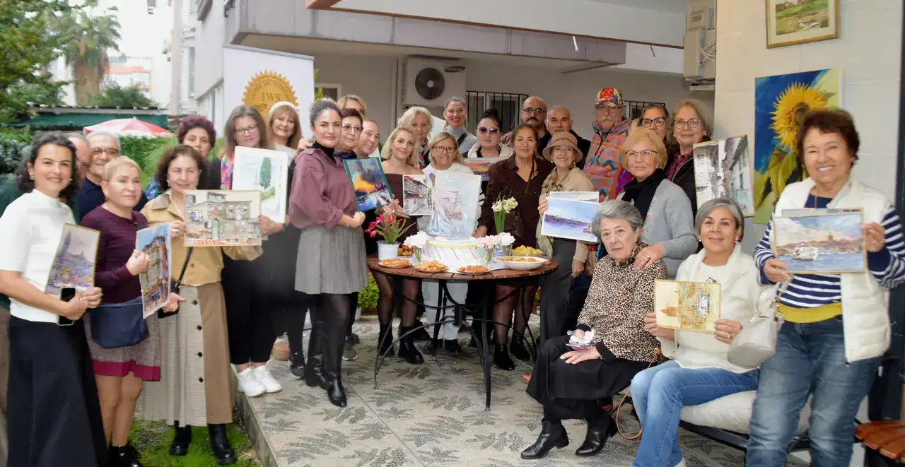 antalyada-suluboya-ressamlarindan-cifte-kutlama