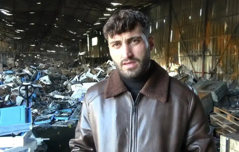 alanyada-depoda-cikan-yanginin-bilancosu-gun-aydinlaninca-ortaya-cikti