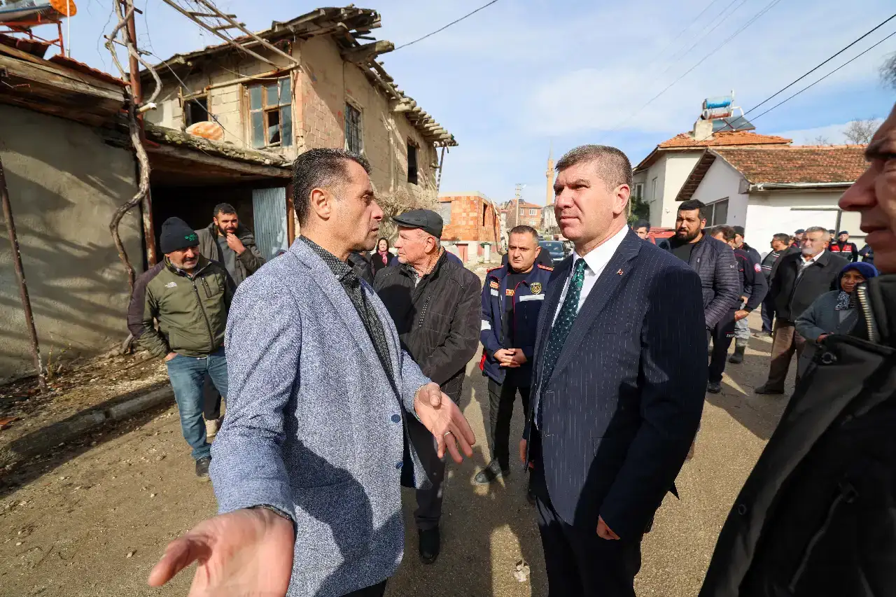 burdurun-kozluca-koyunde-cikan-yanginda-iki-ev-kullanilamaz-hale-geldi