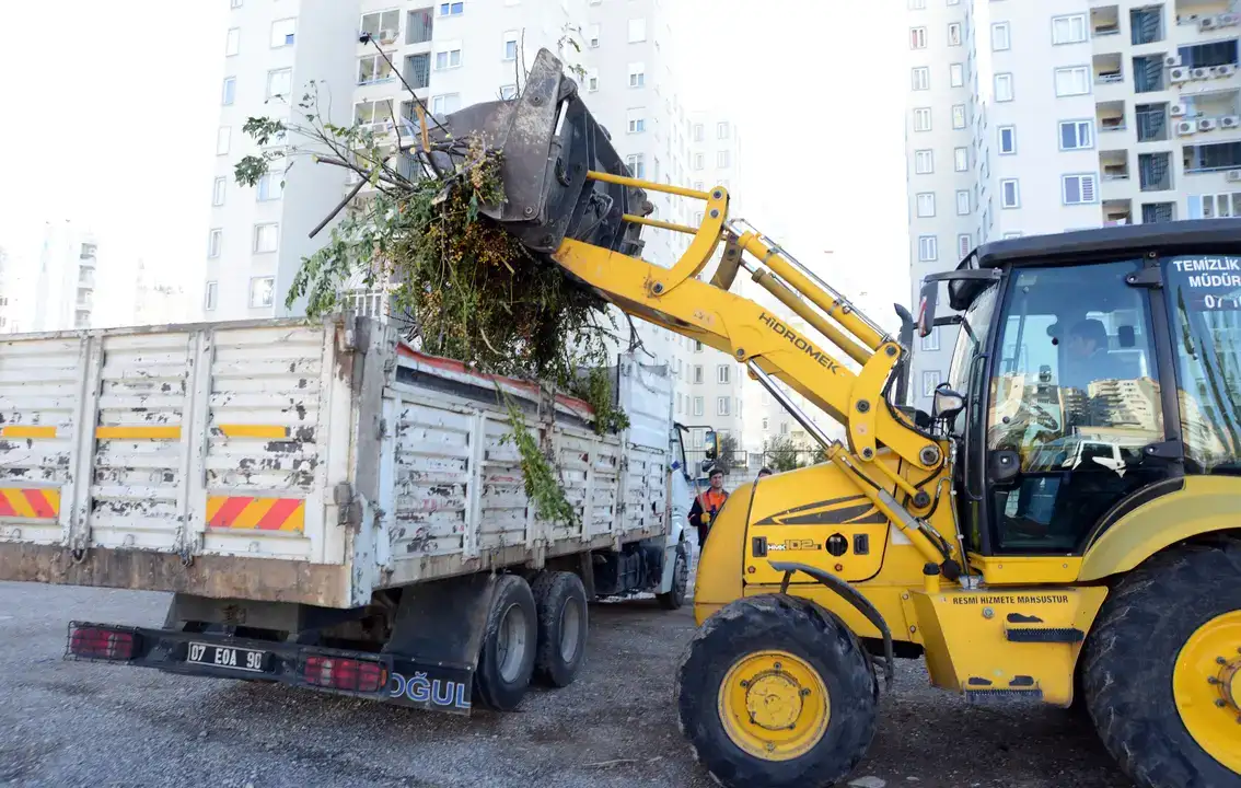 muratpasa-belediyesi-affetmedi-dedektif-gibi-iz-surduler-1