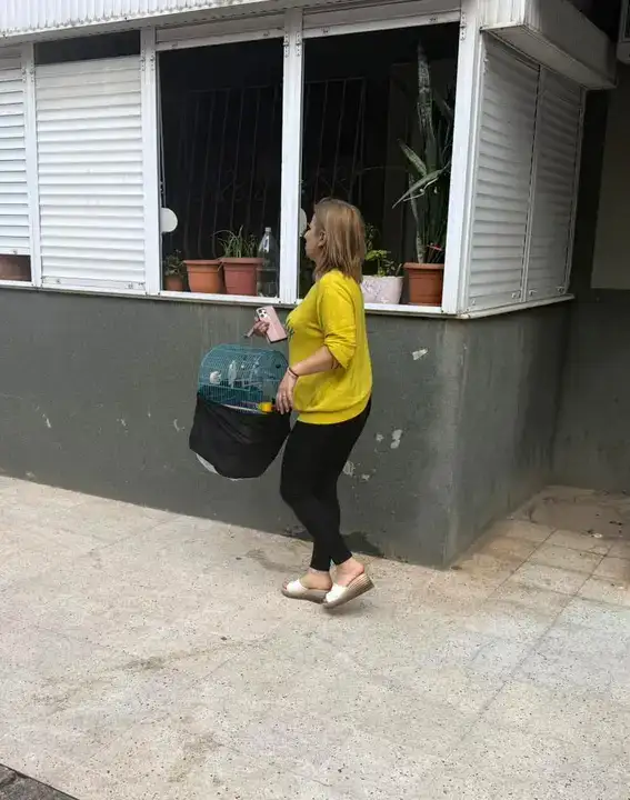 kepezde-yangin-baba-kizina-sarilarak-teselli-etti