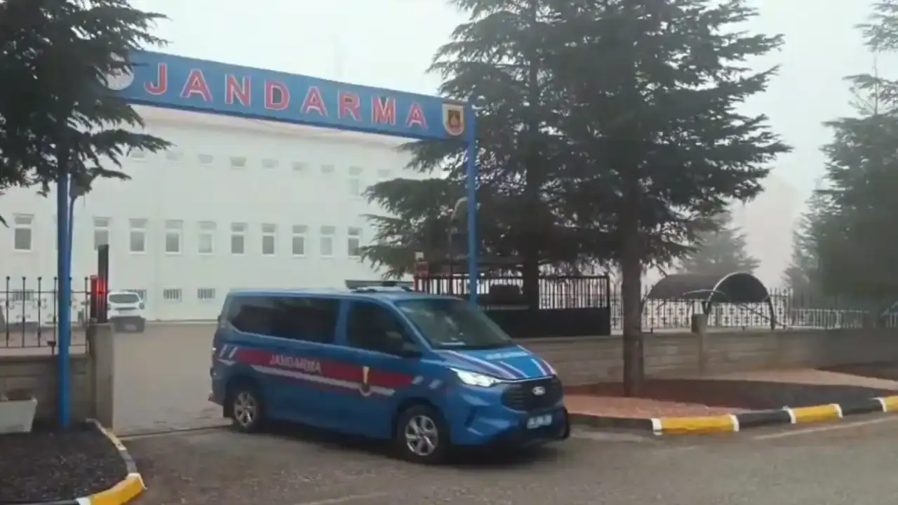 antalya-dahil-63-ilde-dev-operasyon-1-tonu-asan-uyusturucu-ele-gecirildi