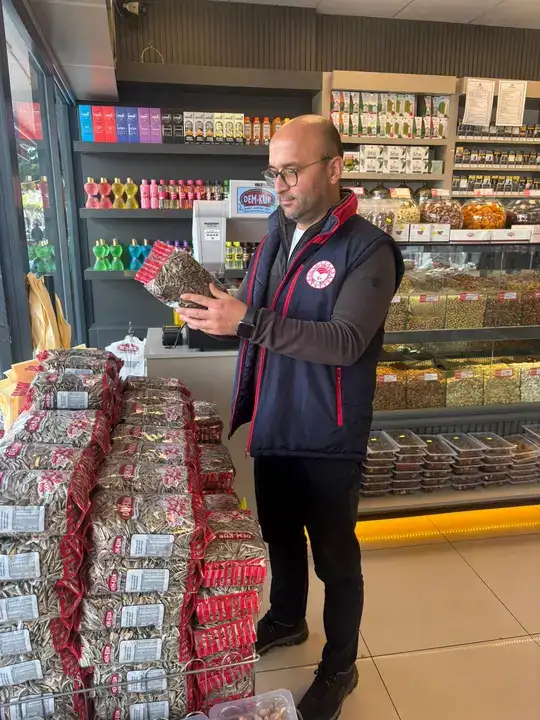 antalyada-ilce-ilce-gida-alarmi-manavgattan-gazipasaya-belgelerden-ambalajlara-tek-tek-bakildi