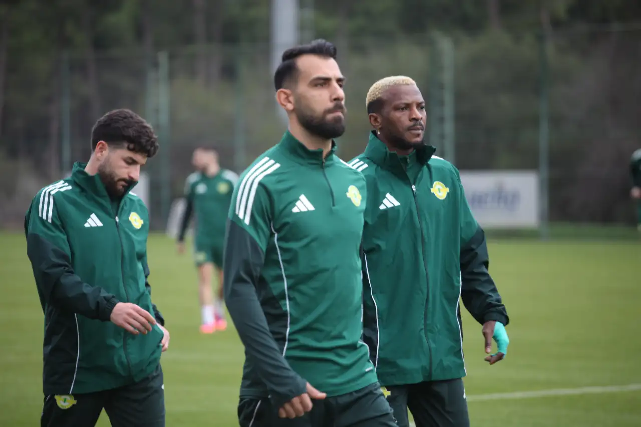 esenler-erokspor-serik-kampini-tamamladi