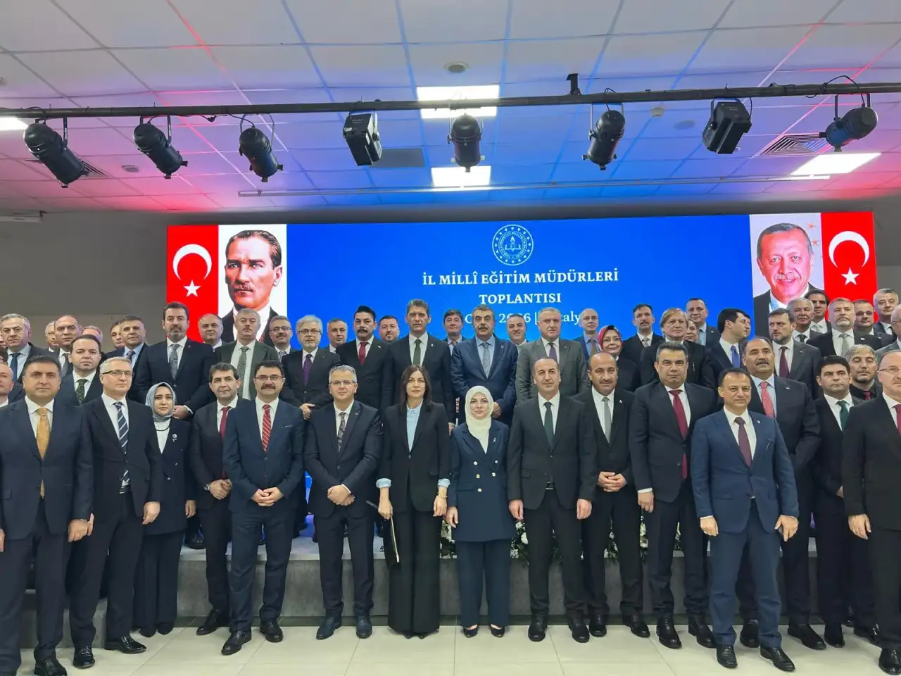 il-milli-egitim-mudurleri-antalyada-toplantida-gundemde-maarif-modeli-de-var