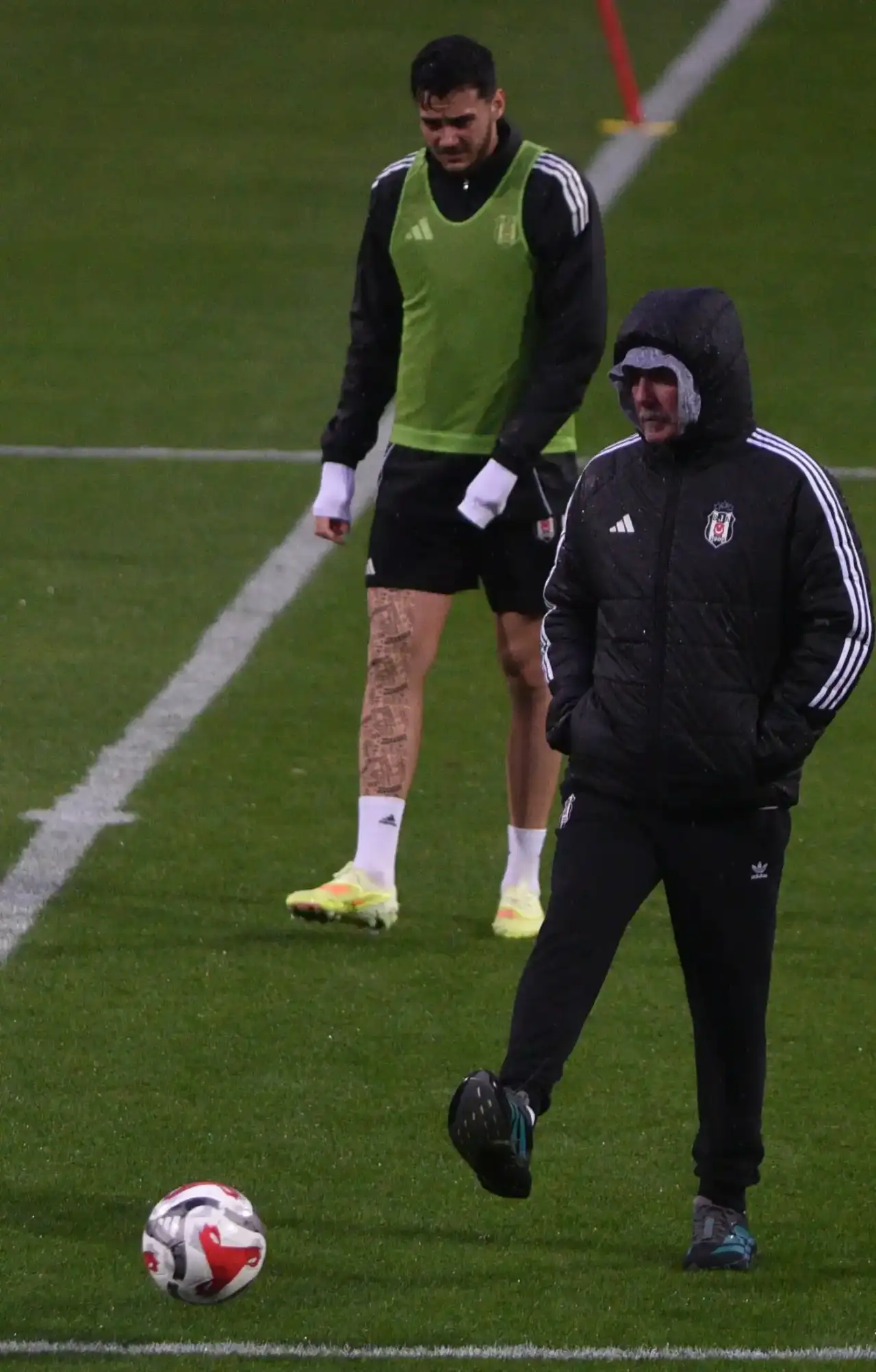 antalyada-kamp-surprizi-cengiz-under-takimla-antrenmana-cikti