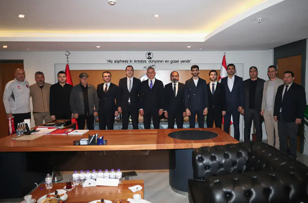 antalyaspor-tesislerinde-kritik-bulusma