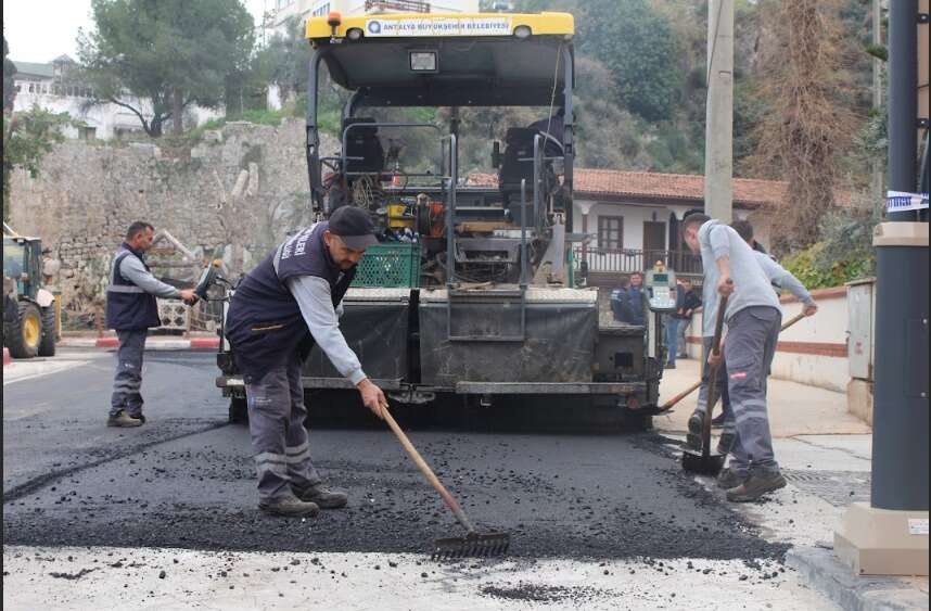 finikede-yollari-yuz-guldurecek-23432