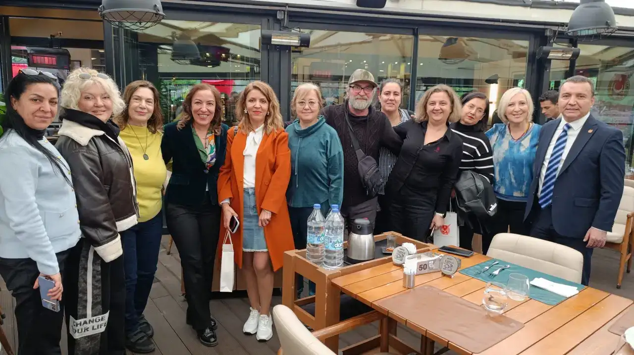 agc-10-ocakta-basini-bulusturdu-gazetecilik-meslek-yasasi-cagrisi