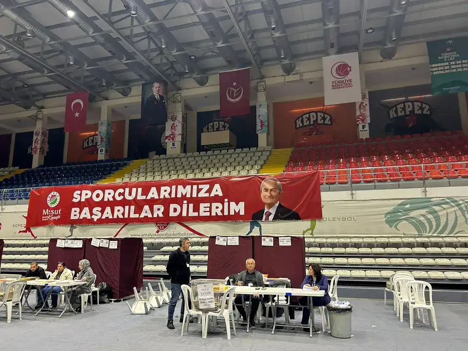 antalya-semt-pazarcilar-odasinda-7-adayli-secim-pazarcilar-sandik-basinda