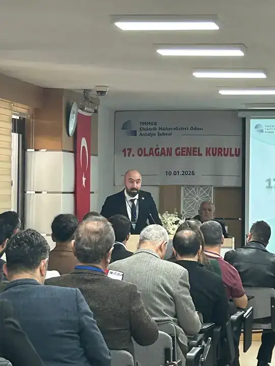 emo-antalya-subesinde-genel-kurul-basladi-saban-tat-ve-ayhan-dolanay-baskanlik-icin-yarisiyor