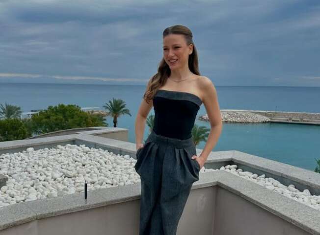 serenay-sarikaya-antalyada-gundem-oldu-iste-o-fotograf234