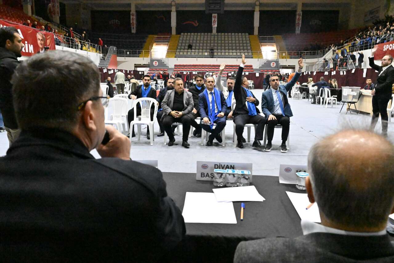 adlihan-dere-rakibi-suleyman-sahinin-secimine-gelmedi-yaris-suruyor-5