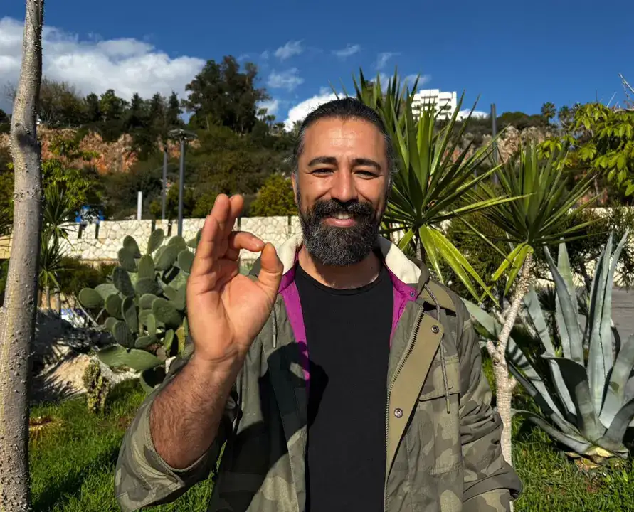 antalya-aciklarinda-3-metrelik-camgozle-burun-buruna-dalgiclar-kurtardi