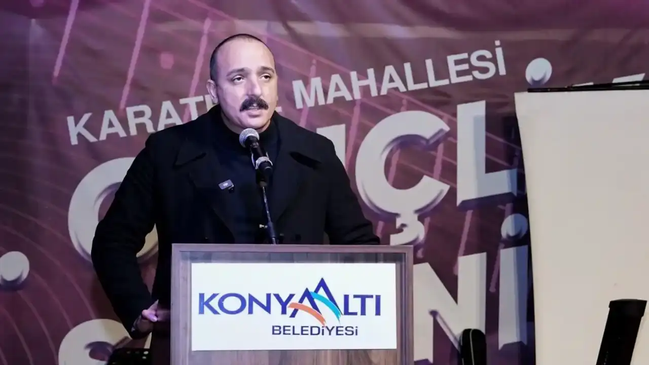 konyaaltinda-karatepe-genclik-soleni-coskusu