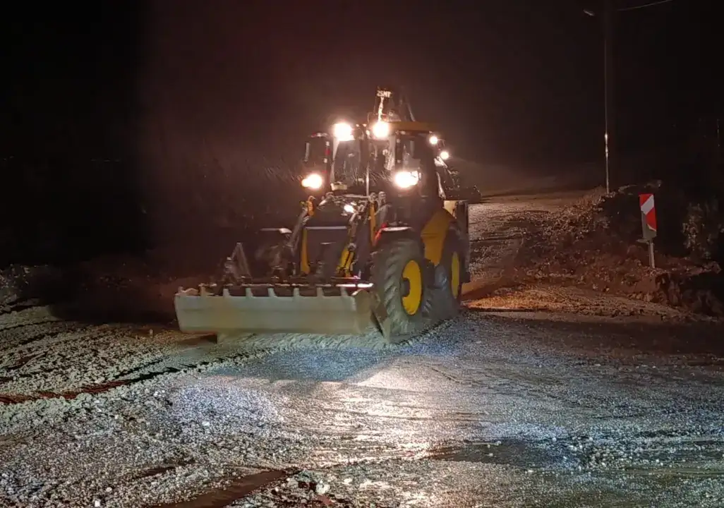 alanyada-heyelanlar-tasatan-ve-gumuskavak-yollarinda-dikkat