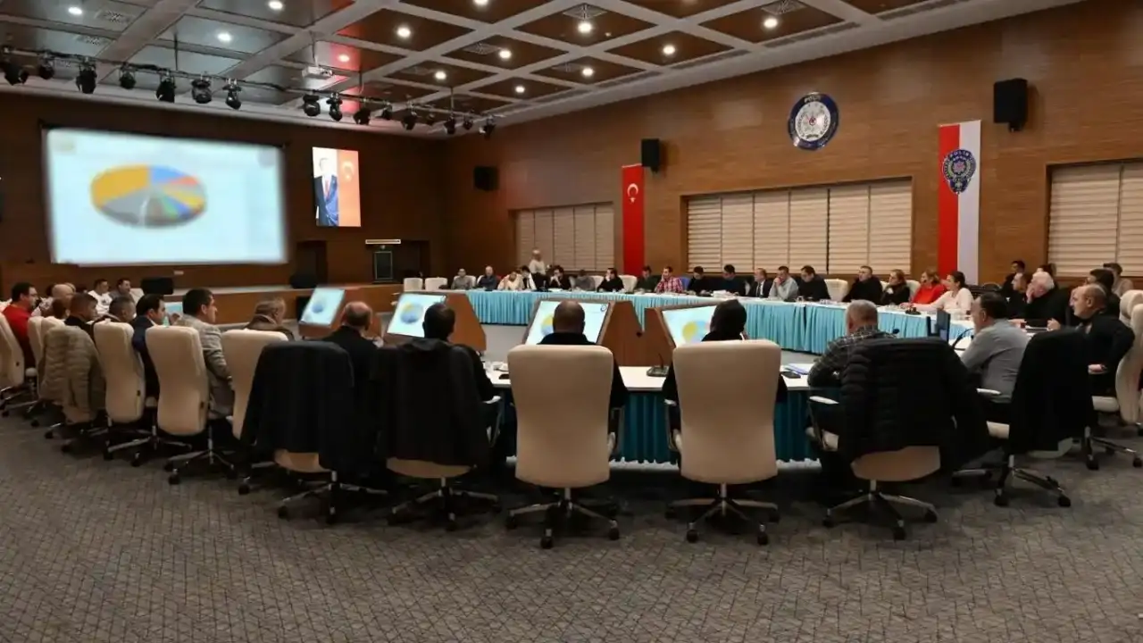 antalya-emniyet-mudurlugunden-huzur-ve-guven-toplantisi