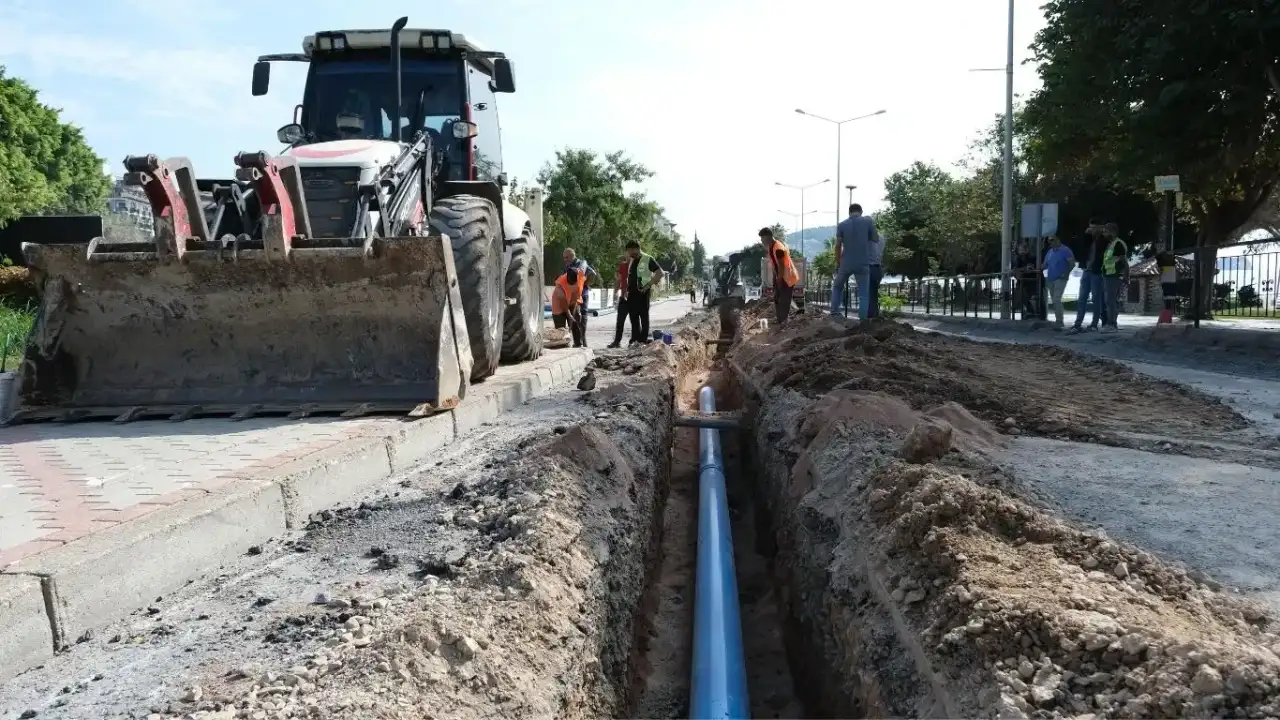 antalyada-altyapi-ve-donusum-tartismasi-mecliste-farkli-sesler