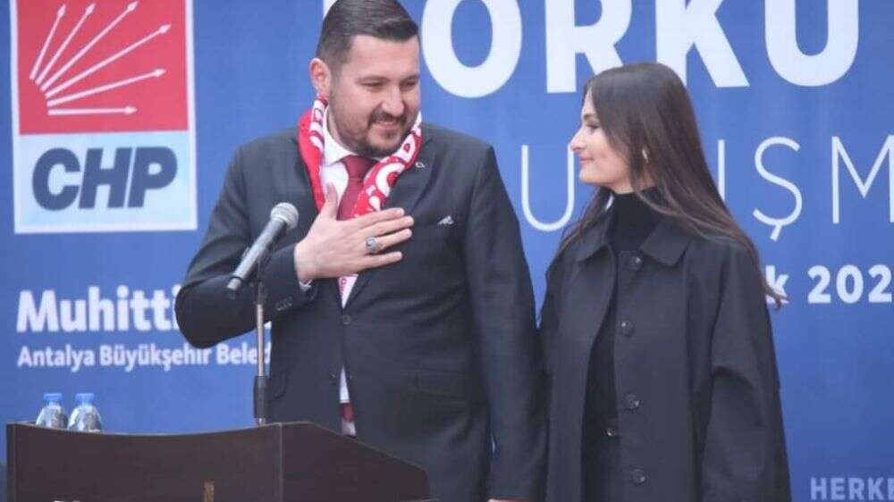 incelmedeydi-korkuteli-belediyesi-onunde-arbede21