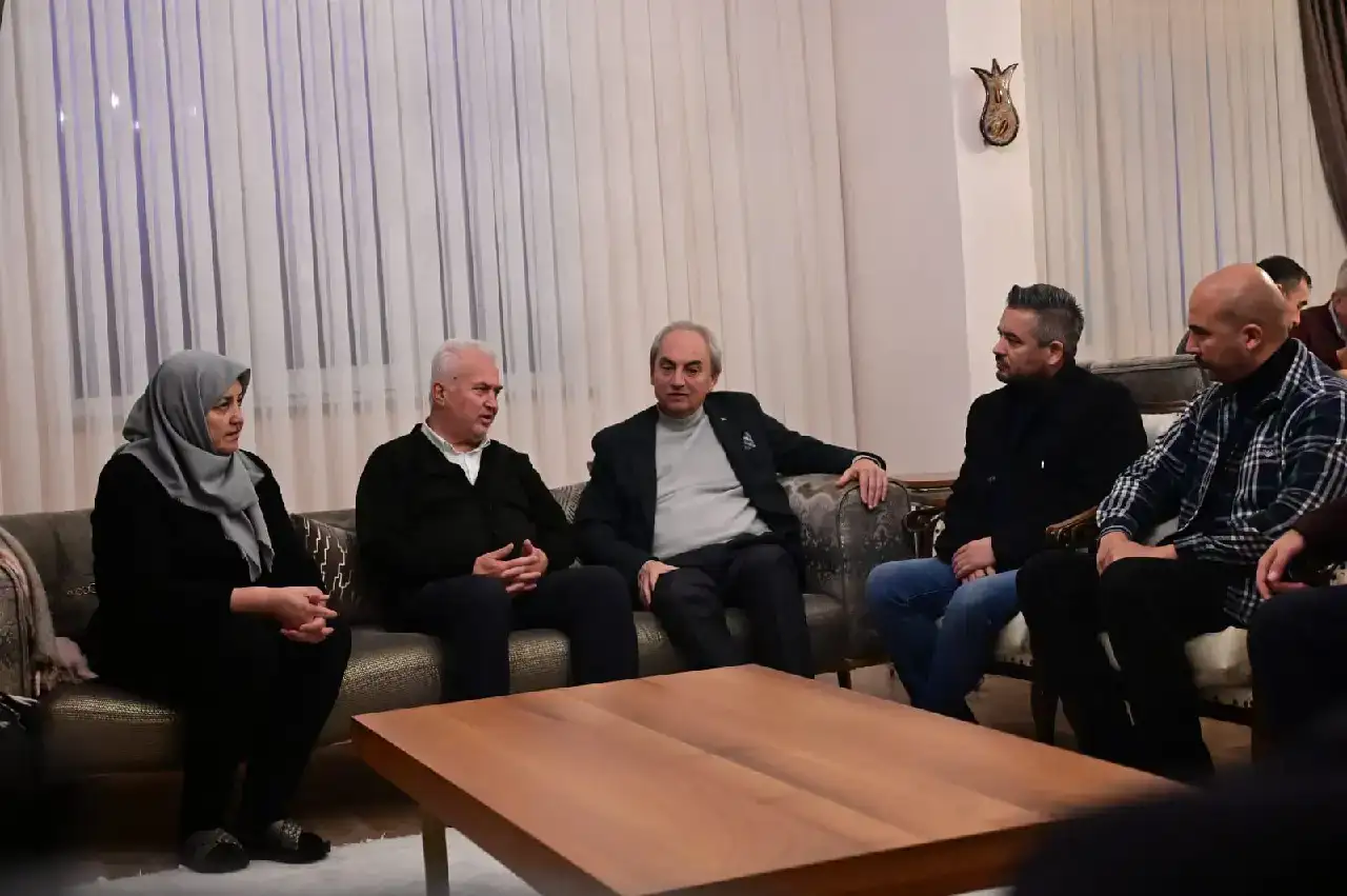 kepez-gulsah-durbayi-unutmadi-manisaya-anlamli-yolculuk-gerceklesti