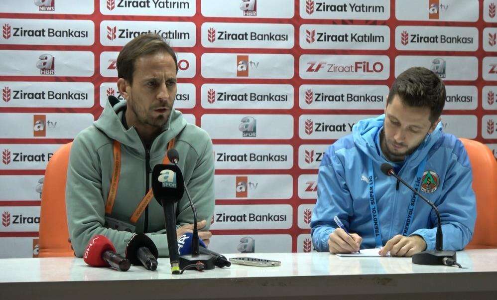 alanyaspor-teknik-direktoru-oyuncularini-elestirdi