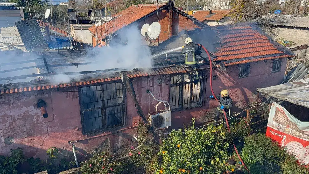 yesilderede-pes-pese-gecekondu-yanginlari