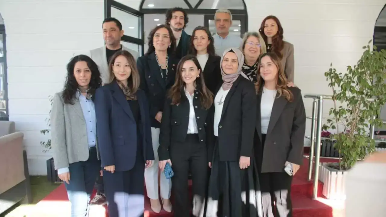 akdenizgercekasil-kimligine-4