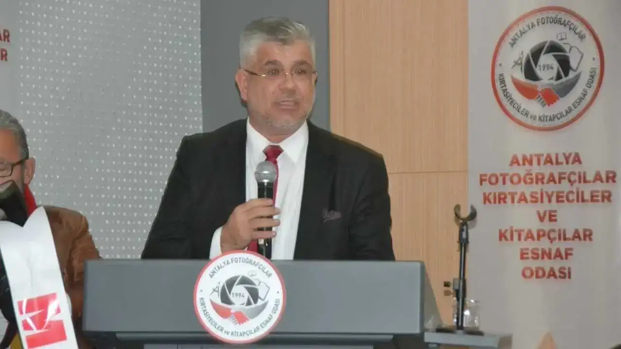 akdenizgercekkirtasiyecilerin-baskani-4