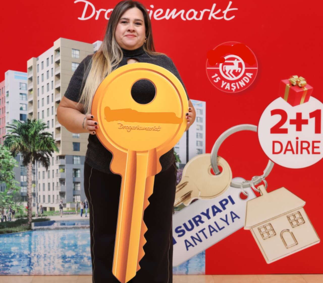 alisveris-yapti-antalya-sur-yapidan-ev-kazandi3ew