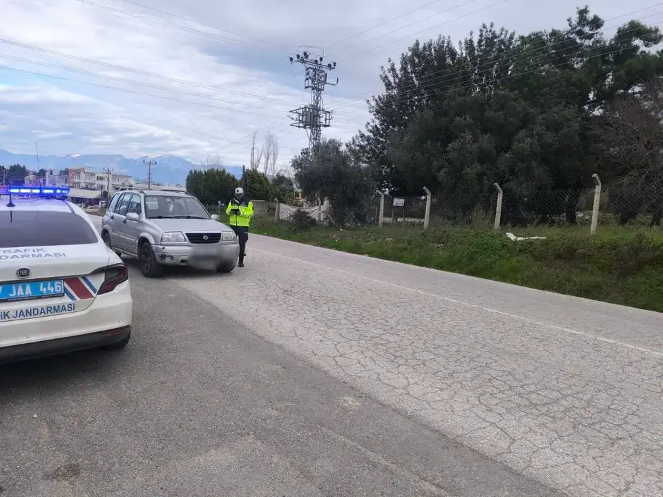 antalya-trafiginde-yogunlastirilmis-denetim-38-bin-arac-kontrolden-gecti