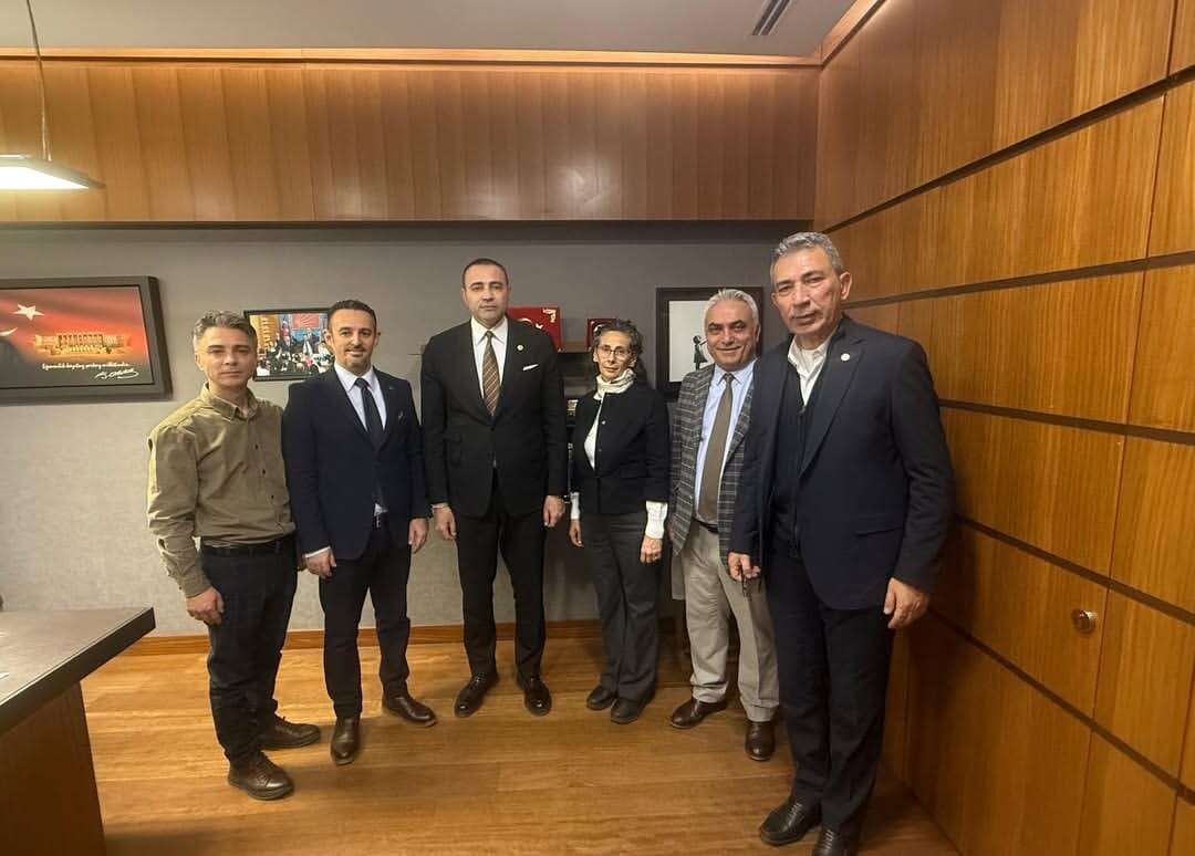 f0575e92-be3d-4ccb-8ea0-595d2c39ef98