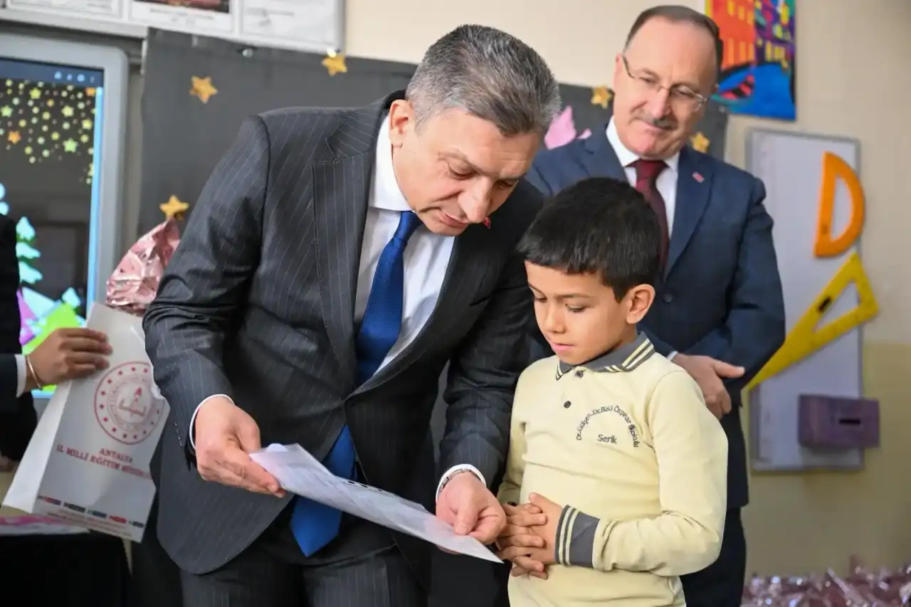 antalyada-yarim-milyon-karne-dagitildi