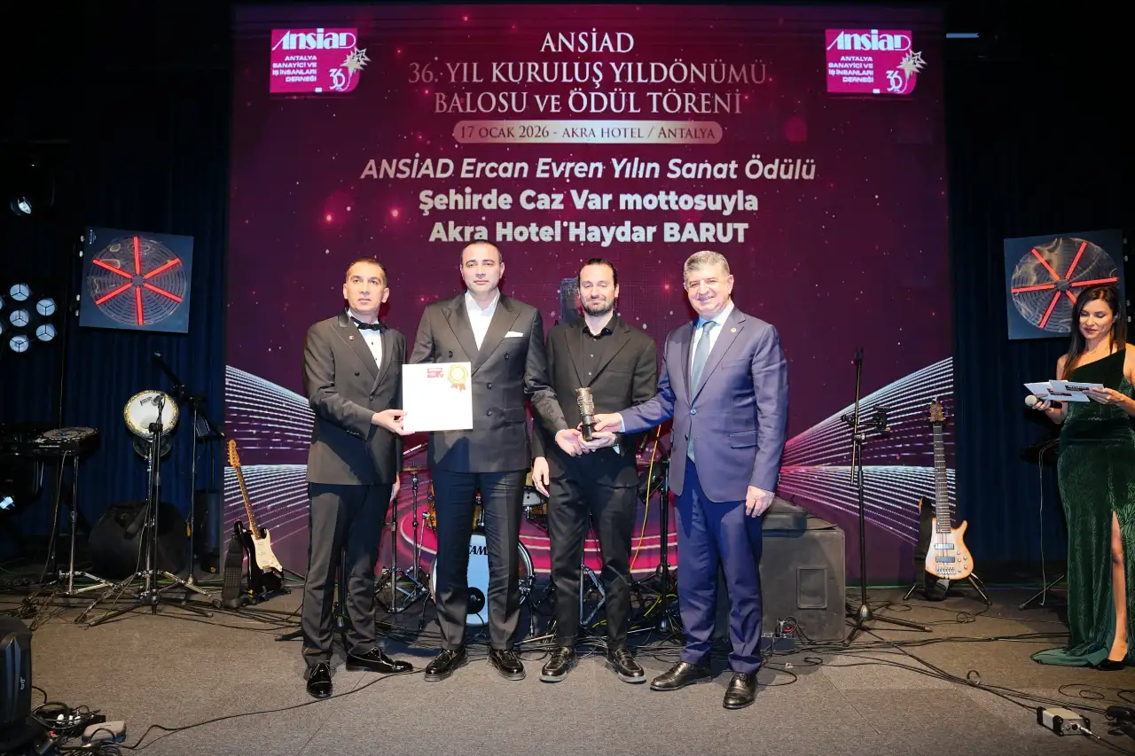 ansiad-gecesinde-medya-ve-sanat-one-cikti