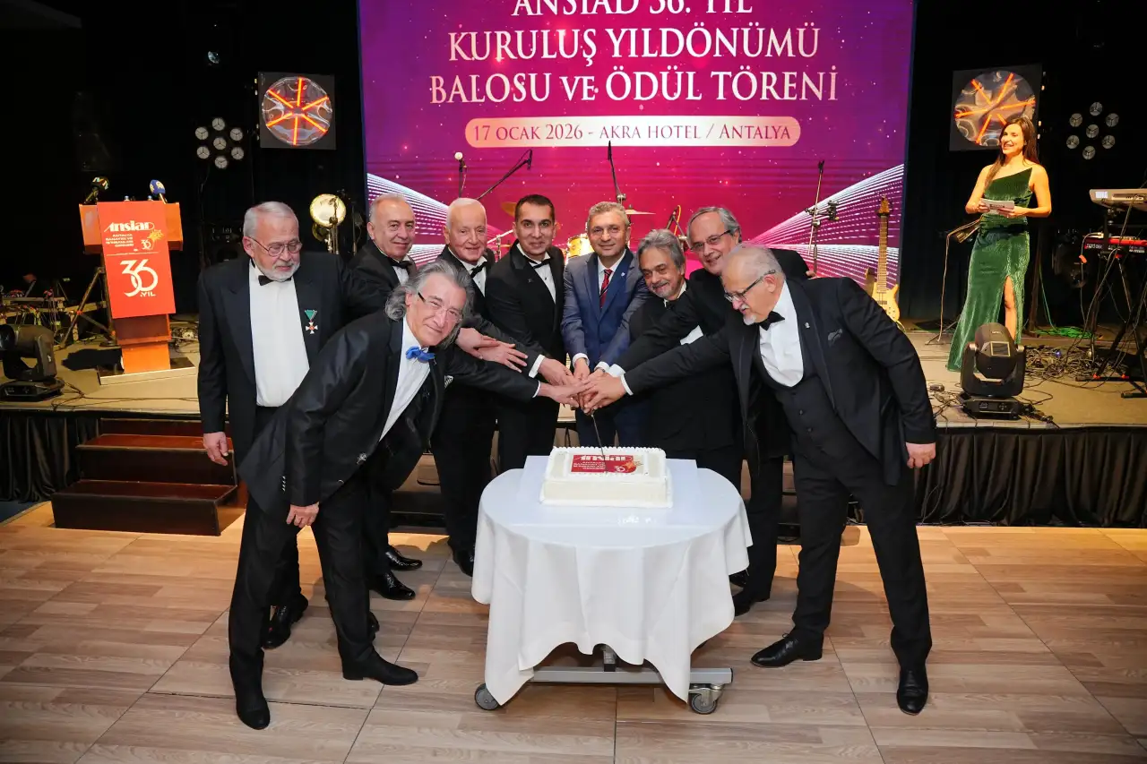 ansiad-gecesinde-medya-ve-sanat-one-cikti