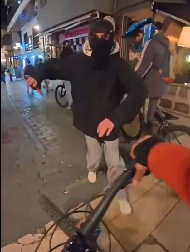 antalya-kaleicinde-maskeli-genc-dehseti-233