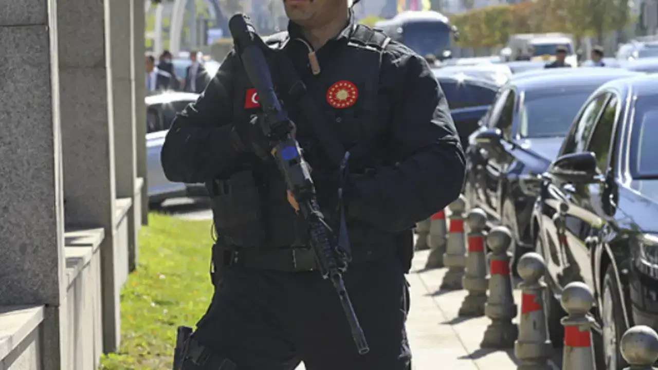 esine-iskence-yapmisti-cumhurbaskani-koruma-gorevlisi-hakkinda-karar