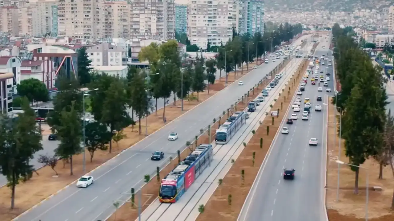 yillardir-beklenen-projeye-onay-konyaaltivarsak-tramvayi-icin-beklenen-imza-atildi