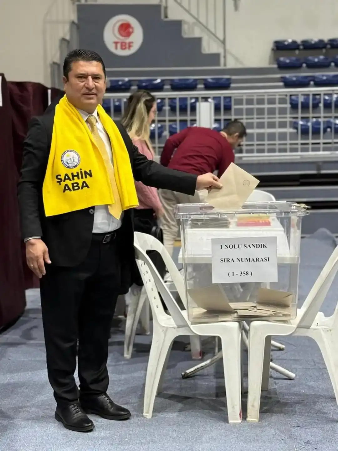 antalya-bakkallar-ve-bayiler-odasinda-yaris-bitti-sandiklar-aciliyor