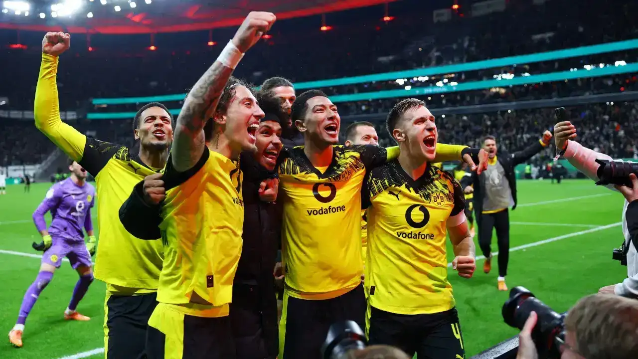 bundesligada-gol-duellosu-frankurt-ile-dortmund-3-3-berabere-kaldi