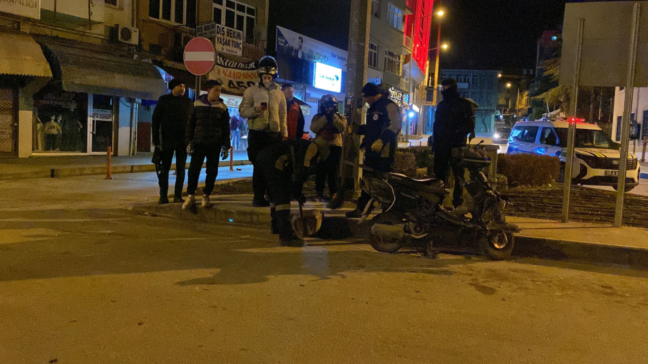 burdurda-kaza-motosiklet-surucusu-yaralandi