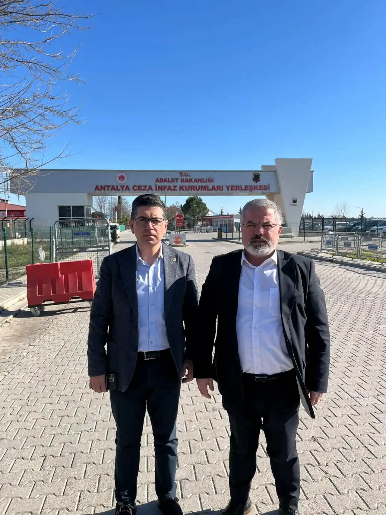 chp-milletvekili-halicidan-boceke-ziyaret-bocekin-mektubunu-paylasti