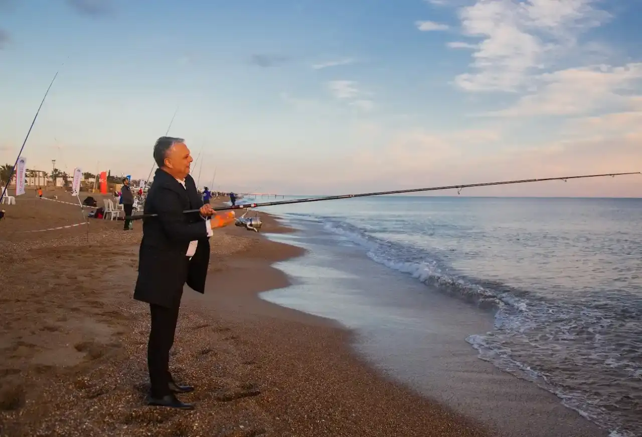 antalyada-surf-casting-turnuvasi-heyecani