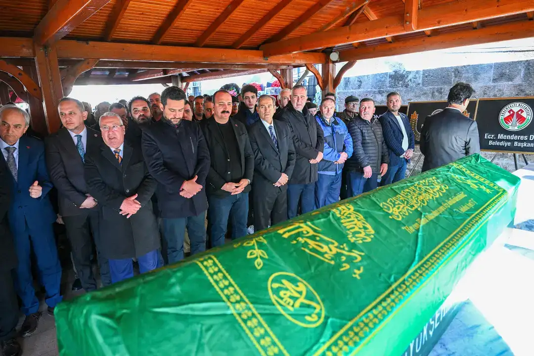 antalyada-tarihci-yazar-giray-ercenke-son-gorev