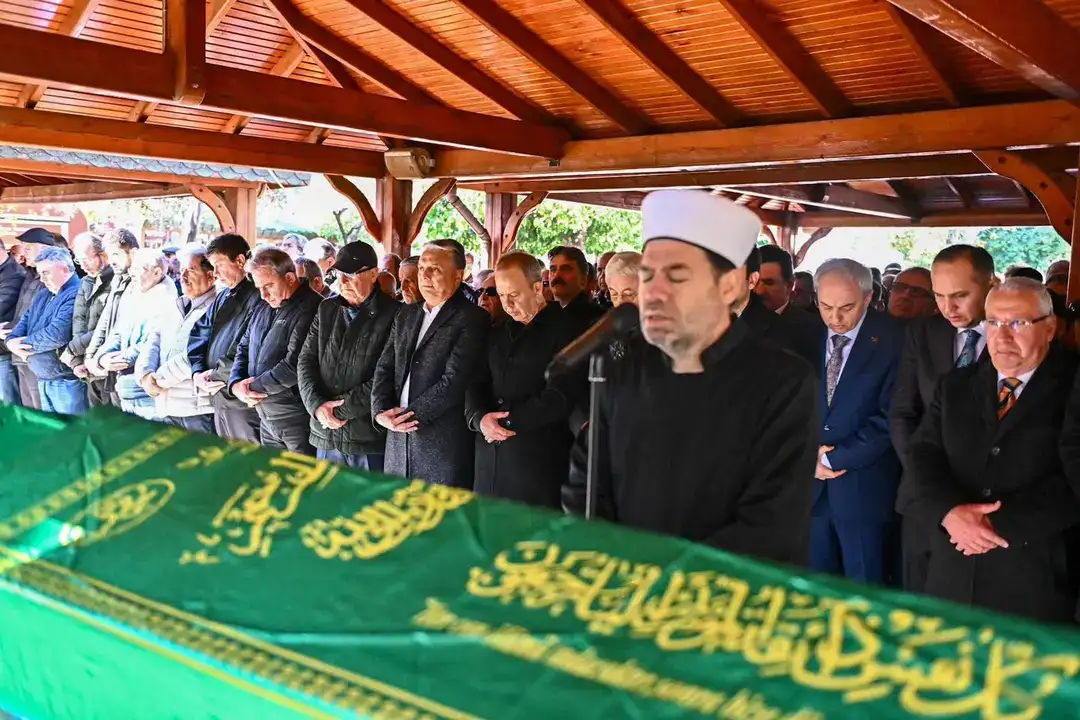 antalyada-tarihci-yazar-giray-ercenke-son-gorev