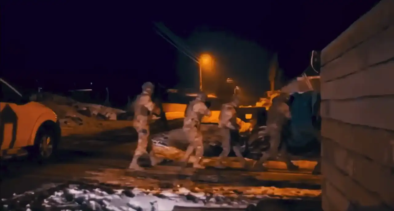 antalya-dahil-9-ilde-organize-suc-orgutlerine-operasyon-7-milyar-tllik-para-trafigi-ortaya-cikti