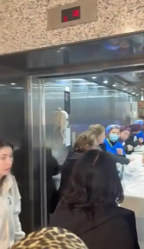 antalyada-hastane-hasta-yakini-ve-personel-arasinda-asansor-tartismasi