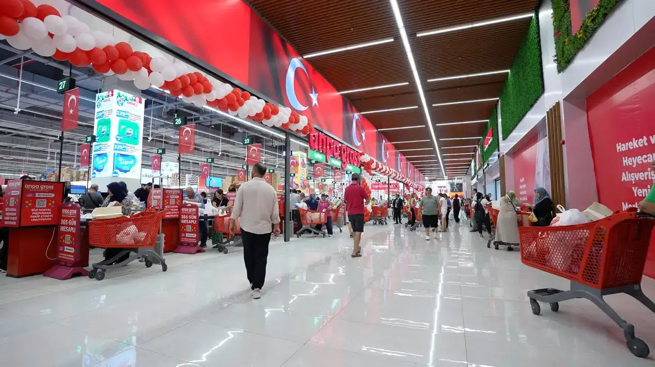 antalyada-perakende-dengesi-degisiyor-akdenizin-en-buyuk-magazasi-aciliyor