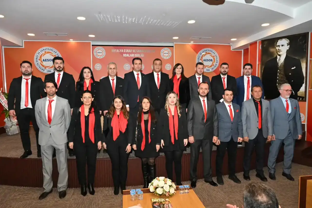 pansiyoncular-ve-reklamcilar-odasinda-baskan-sucu-guven-tazeledi